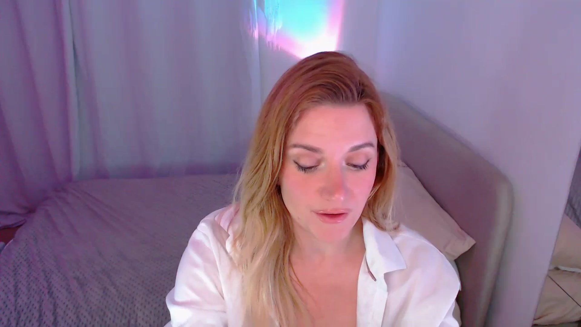 Gallery image thumbnail from xDaisyx's myfreecams stream on, 09/06/2024, 23:06 image 6 of 20