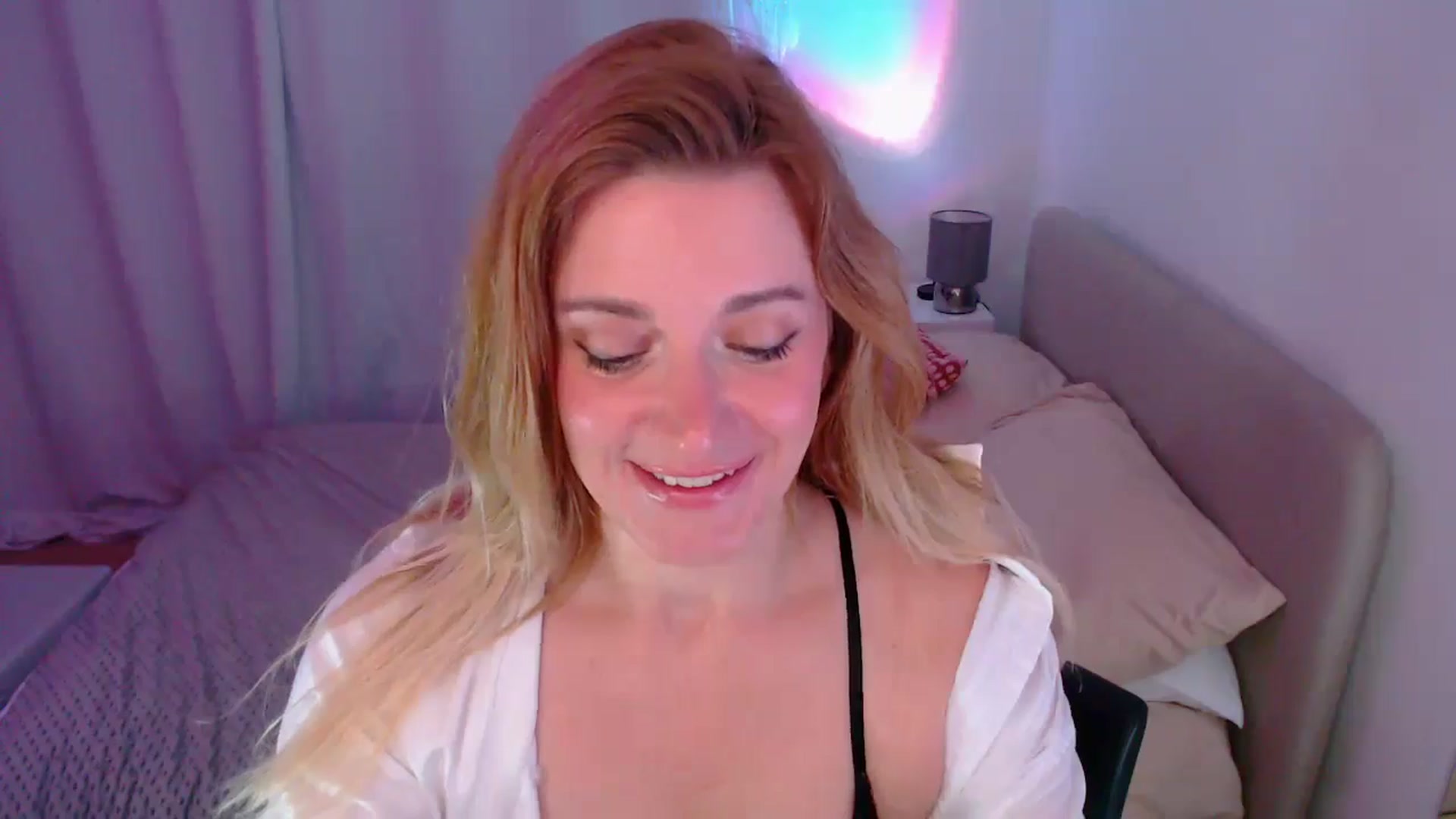 Gallery image thumbnail from xDaisyx's myfreecams stream on, 09/06/2024, 23:06 image 16 of 20
