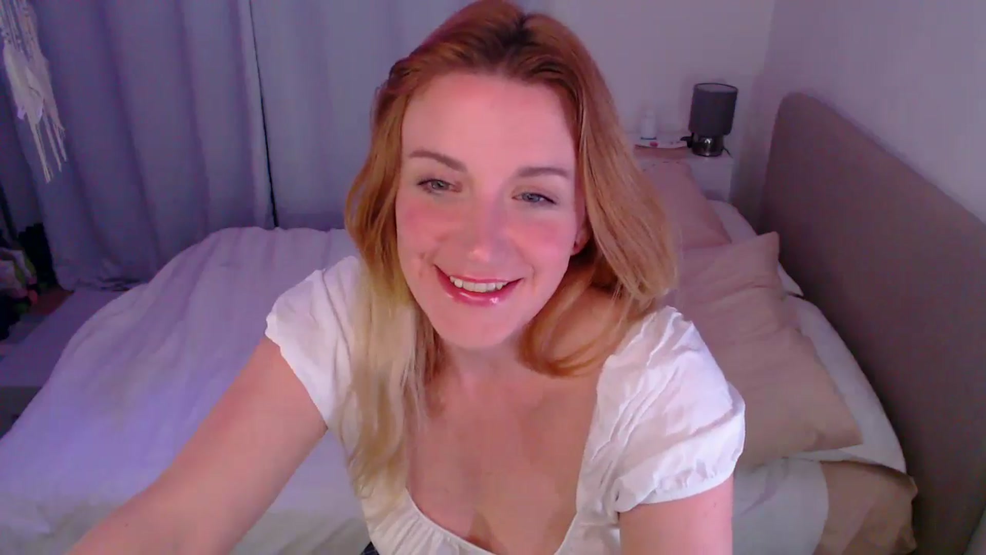 Gallery image thumbnail from xDaisyx's myfreecams stream on, 09/12/2024, 22:17 image 14 of 20