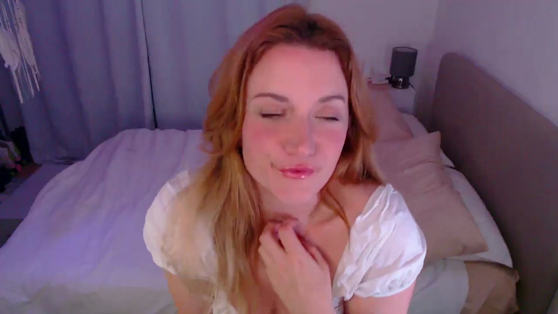 Gallery image thumbnail from xDaisyx's myfreecams stream on, 09/12/2024, 22:17 image 17 of 20