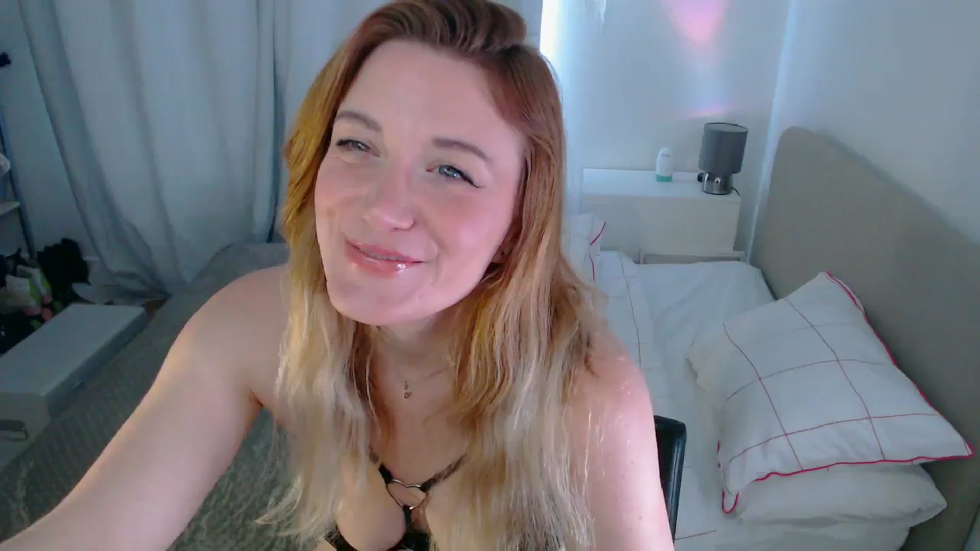 Gallery image thumbnail from xDaisyx's myfreecams stream on, 09/20/2024, 14:37 image 18 of 20