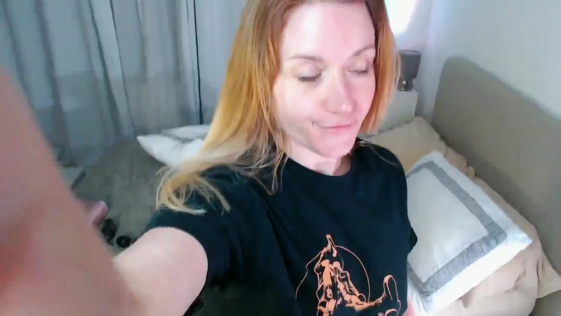 Gallery image thumbnail from xDaisyx's myfreecams stream on, 09/26/2024, 18:39 image 15 of 20