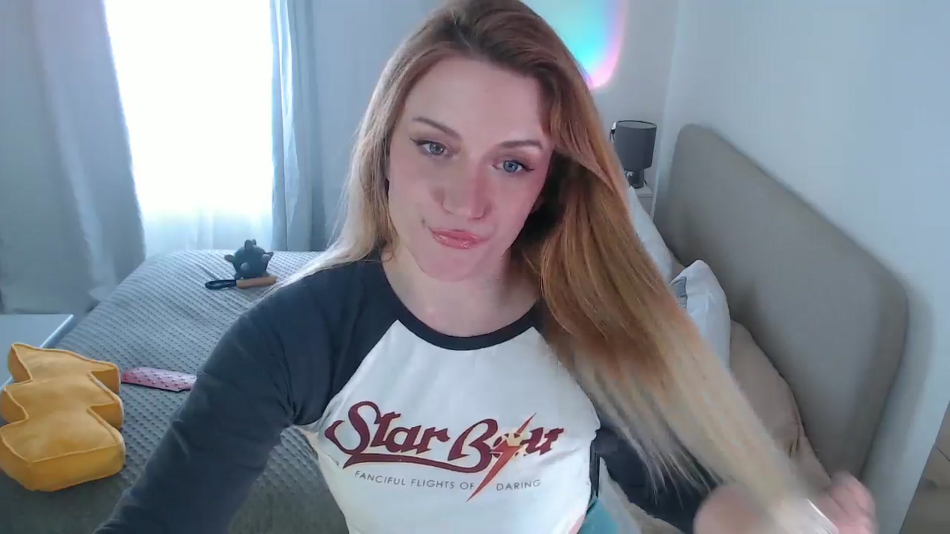 Gallery image thumbnail from xDaisyx's myfreecams stream on, 09/27/2024, 16:31 image 7 of 20