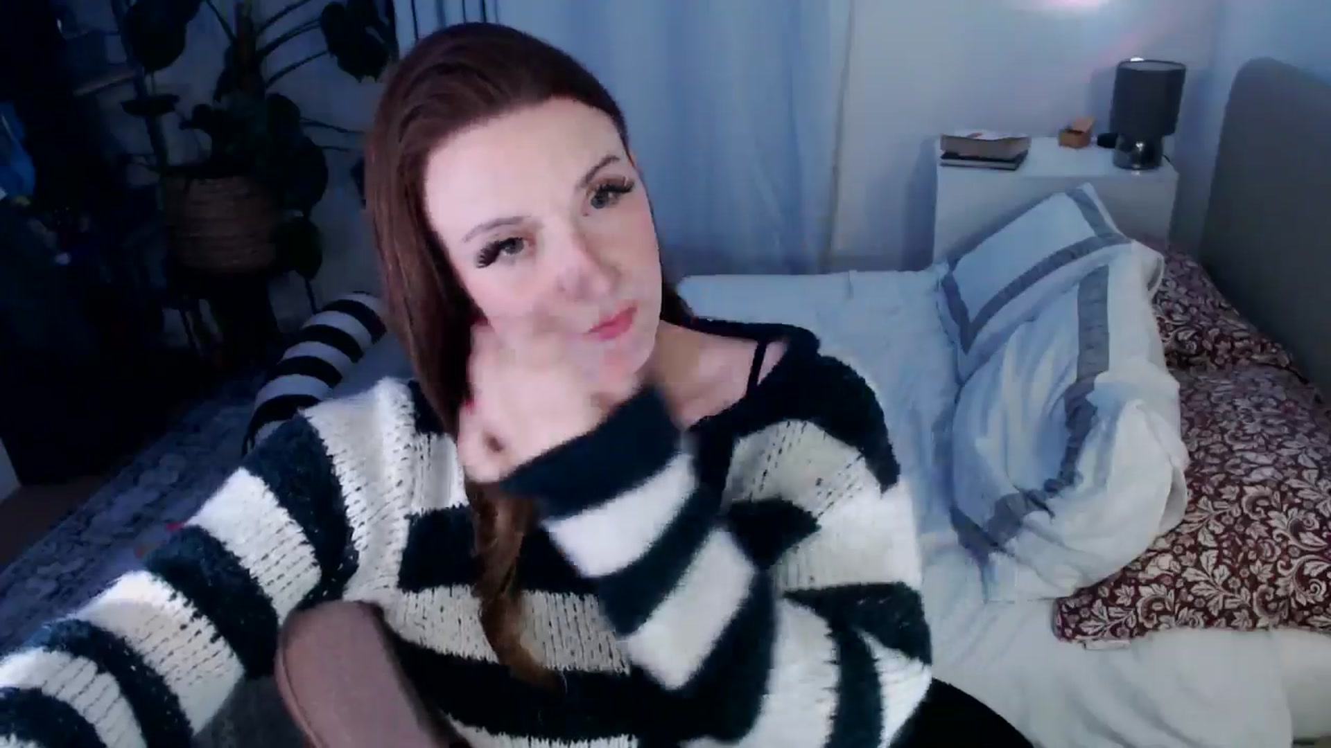 Gallery image thumbnail from xDaisyx's myfreecams stream on, 10/29/2024, 18:03 image 5 of 20