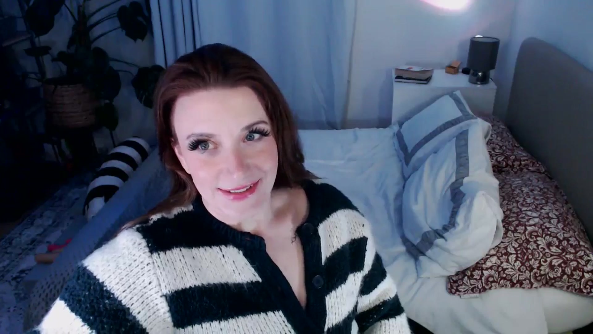 Gallery image thumbnail from xDaisyx's myfreecams stream on, 10/29/2024, 18:03 image 4 of 20