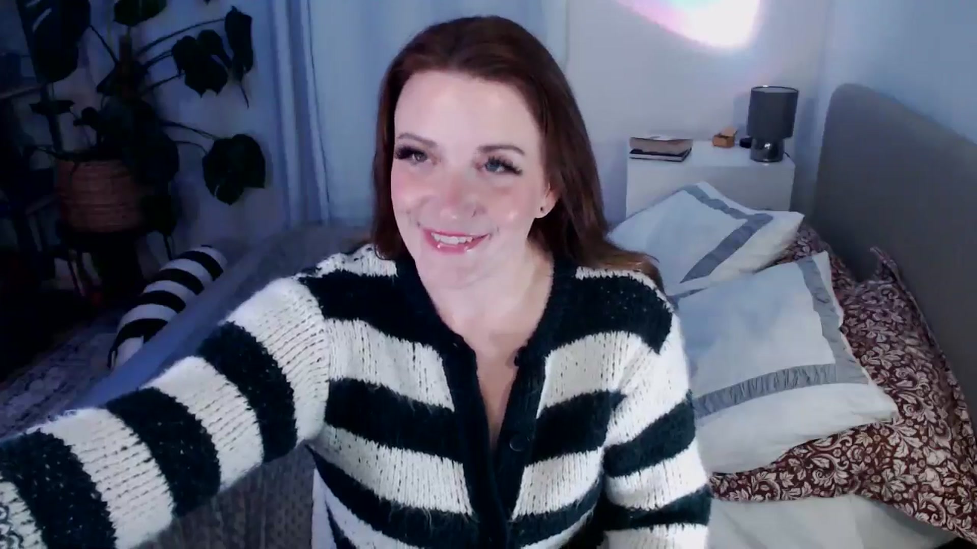 Gallery image thumbnail from xDaisyx's myfreecams stream on, 10/29/2024, 20:05 image 5 of 20