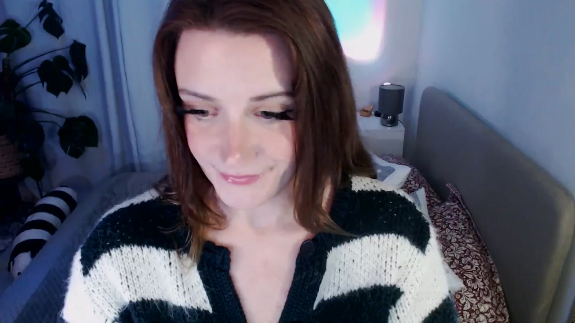 Gallery image thumbnail from xDaisyx's myfreecams stream on, 10/29/2024, 20:05 image 7 of 20