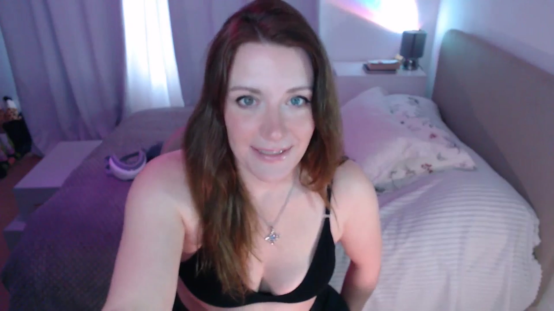 Gallery image thumbnail from xDaisyx's myfreecams stream on, 11/07/2024, 15:09 image 15 of 20