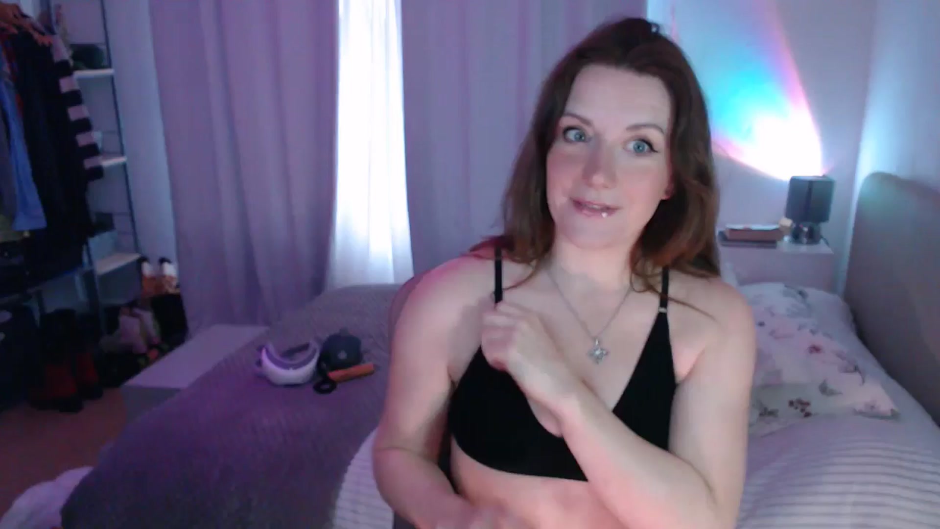 Gallery image thumbnail from xDaisyx's myfreecams stream on, 11/07/2024, 15:09 image 7 of 20