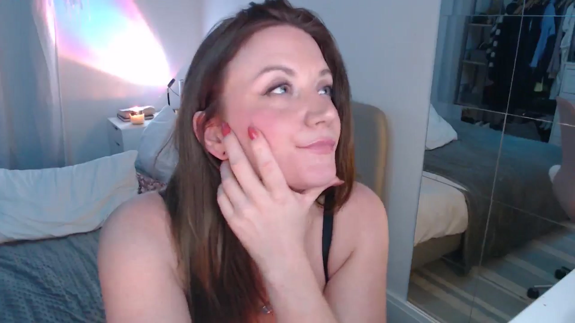 Gallery image thumbnail from xDaisyx's myfreecams stream on, 11/13/2024, 24:20 image 6 of 20