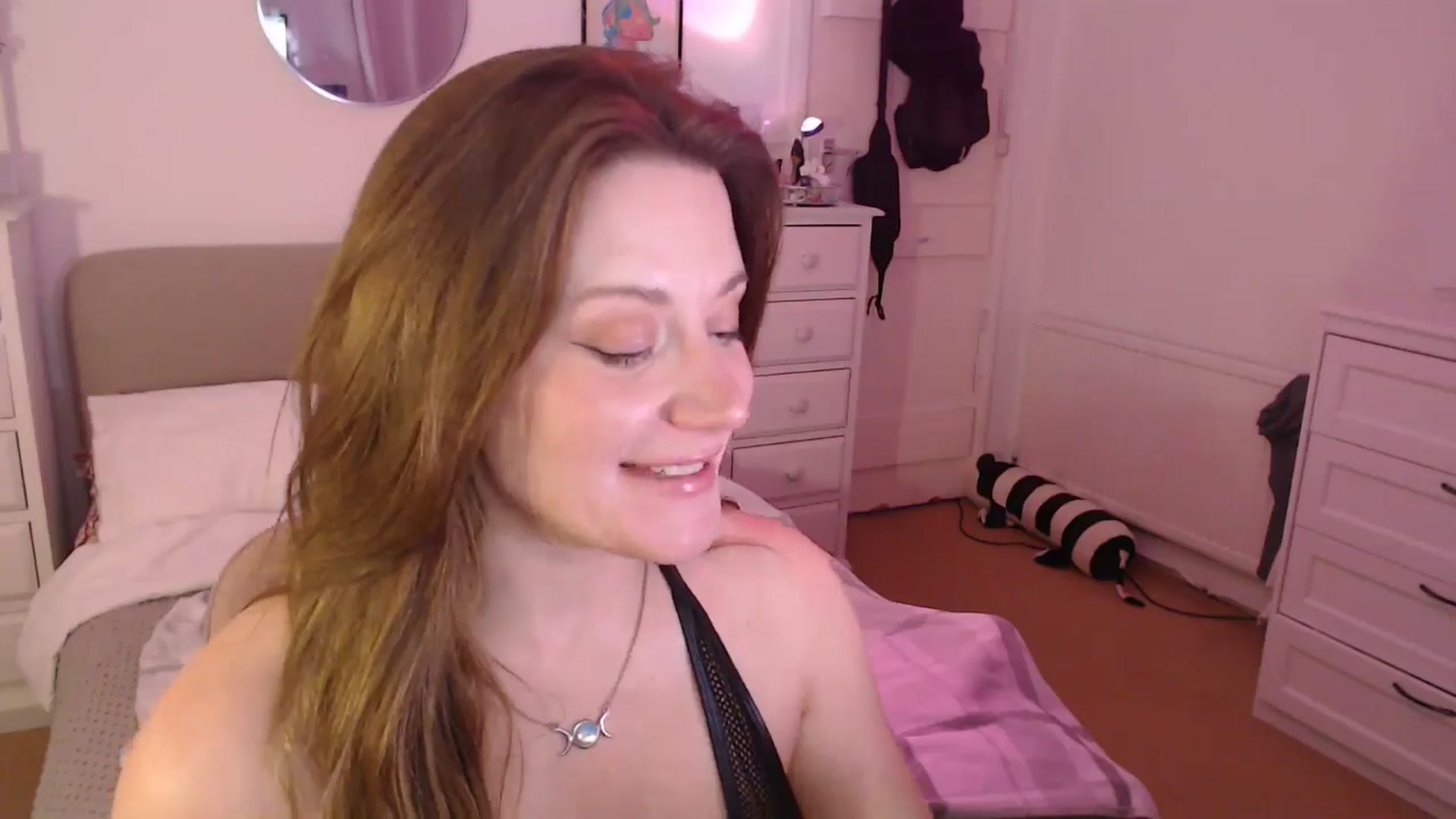 Gallery image thumbnail from xDaisyx's myfreecams stream on, 11/15/2024, 18:17 image 3 of 20