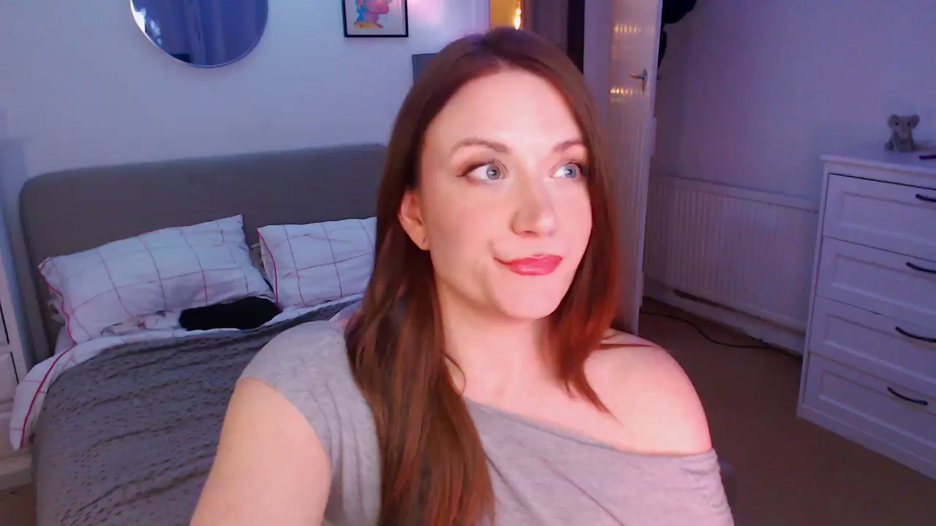 Gallery image thumbnail from xDaisyx's myfreecams stream on, 11/22/2024, 22:37 image 1 of 20