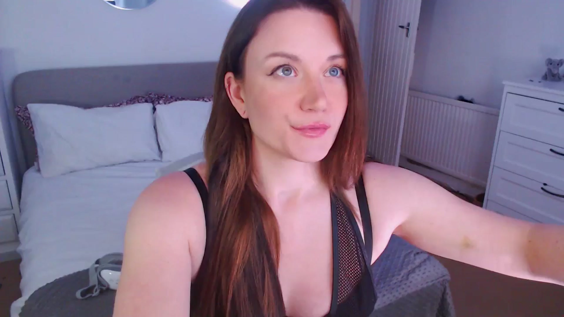Gallery image thumbnail from xDaisyx's myfreecams stream on, 11/25/2024, 17:39 image 1 of 20