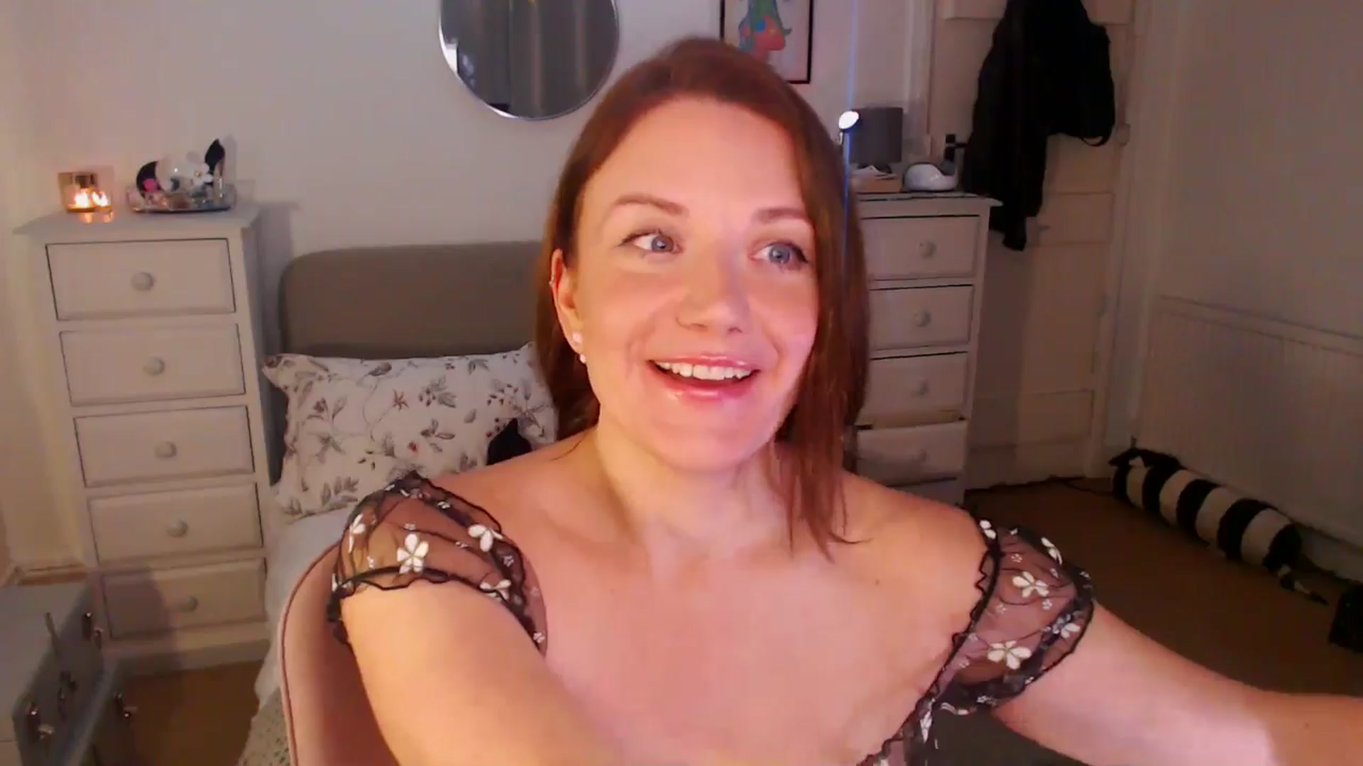 Gallery image thumbnail from xDaisyx's myfreecams stream on, 12/02/2024, 18:29 image 17 of 20
