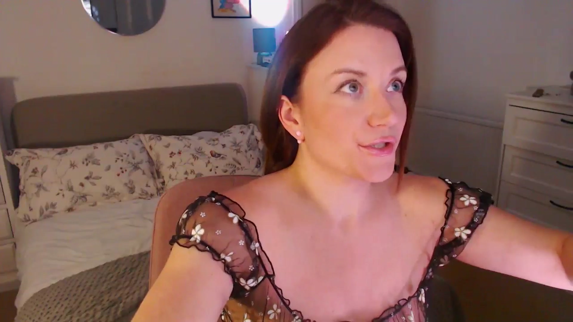 Gallery image thumbnail from xDaisyx's myfreecams stream on, 12/02/2024, 18:29 image 13 of 20