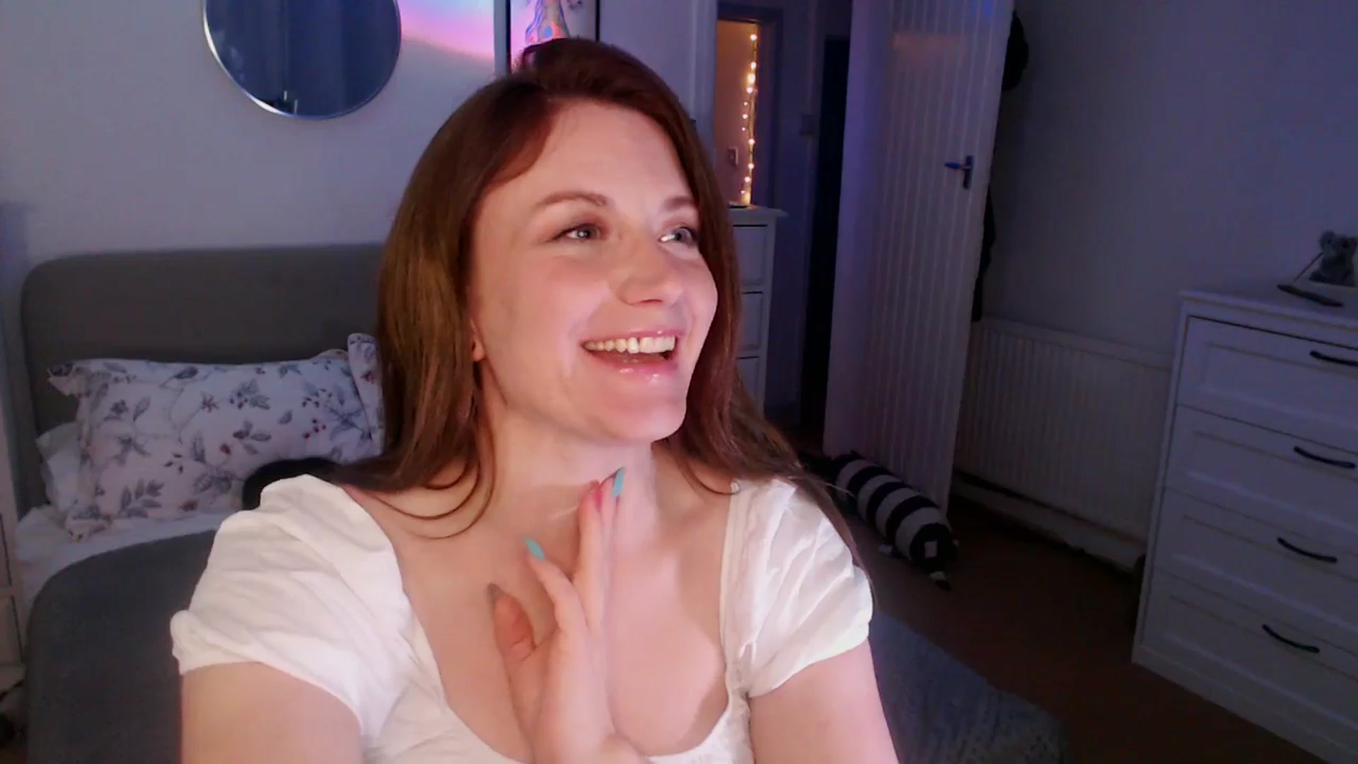 Gallery image thumbnail from xDaisyx's myfreecams stream on, 12/06/2024, 16:26 image 13 of 20