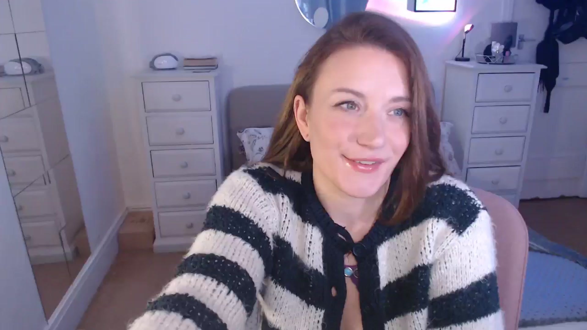 Gallery image thumbnail from xDaisyx's myfreecams stream on, 12/09/2024, 16:47 image 1 of 20