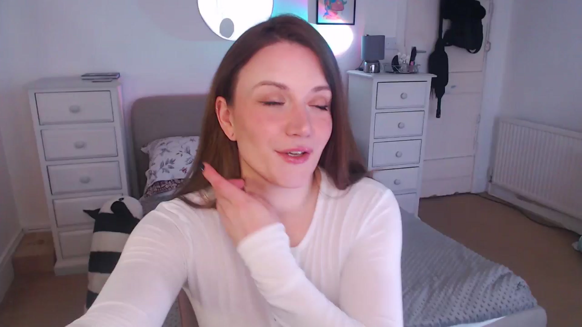 Gallery image thumbnail from xDaisyx's myfreecams stream on, 12/10/2024, 14:07 image 8 of 20