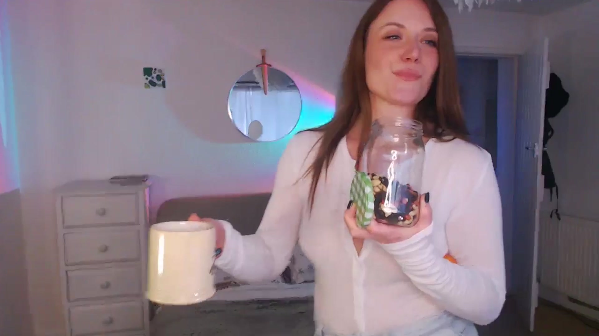 Gallery image thumbnail from xDaisyx's myfreecams stream on, 12/10/2024, 16:37 image 10 of 20