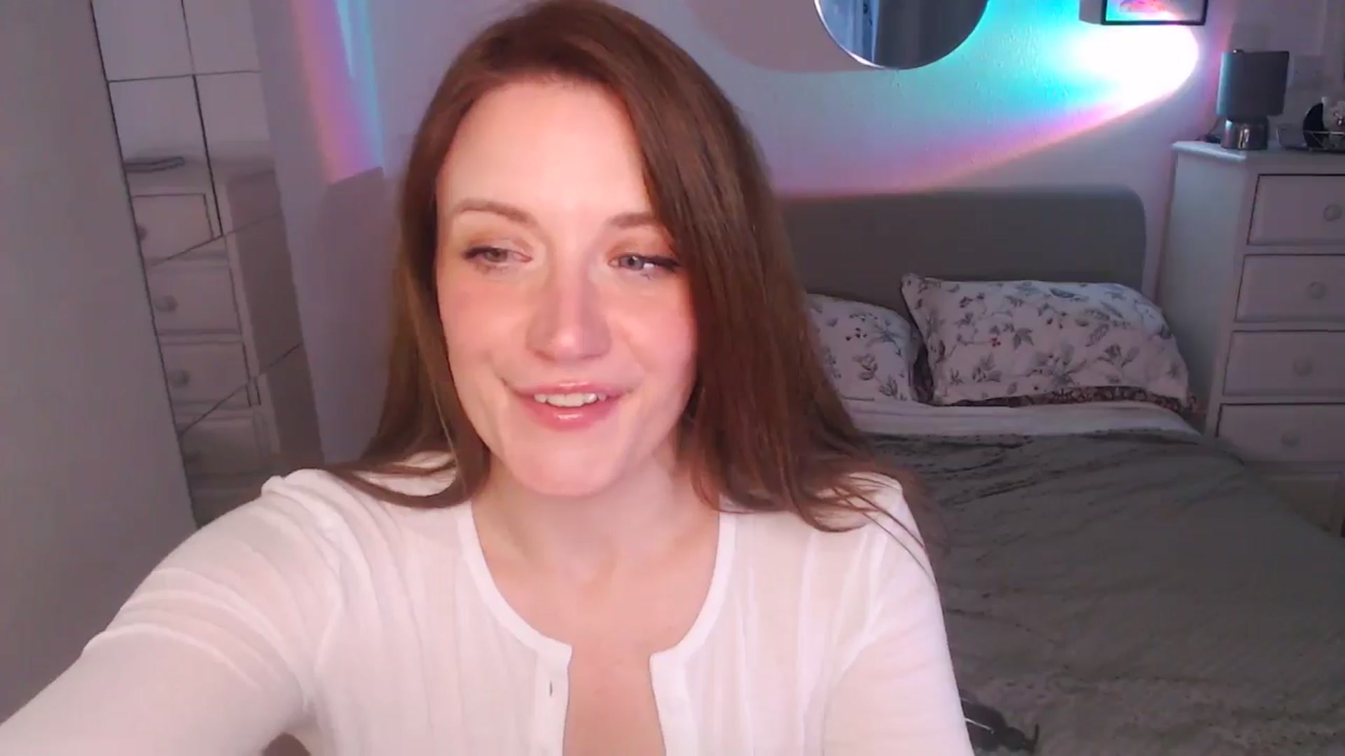 Gallery image thumbnail from xDaisyx's myfreecams stream on, 12/10/2024, 16:37 image 15 of 20