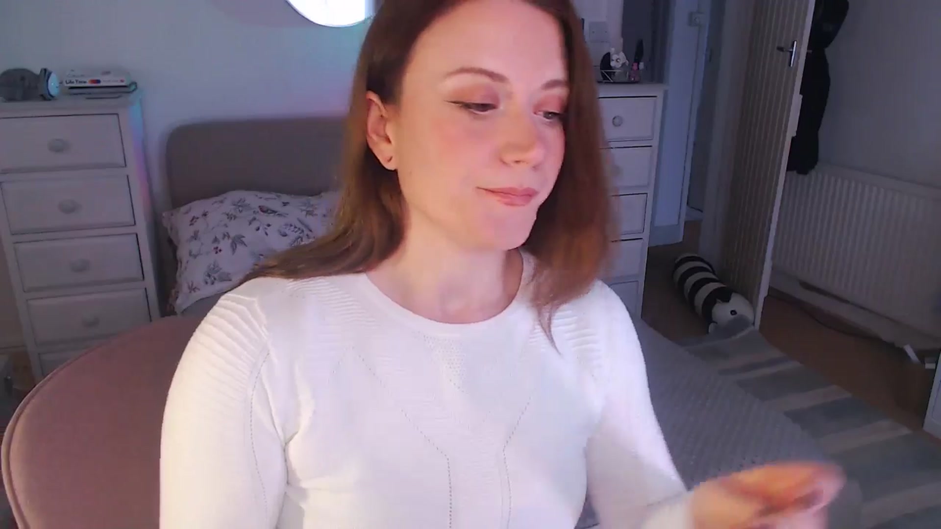 Gallery image thumbnail from xDaisyx's myfreecams stream on, 12/12/2024, 16:48 image 2 of 20