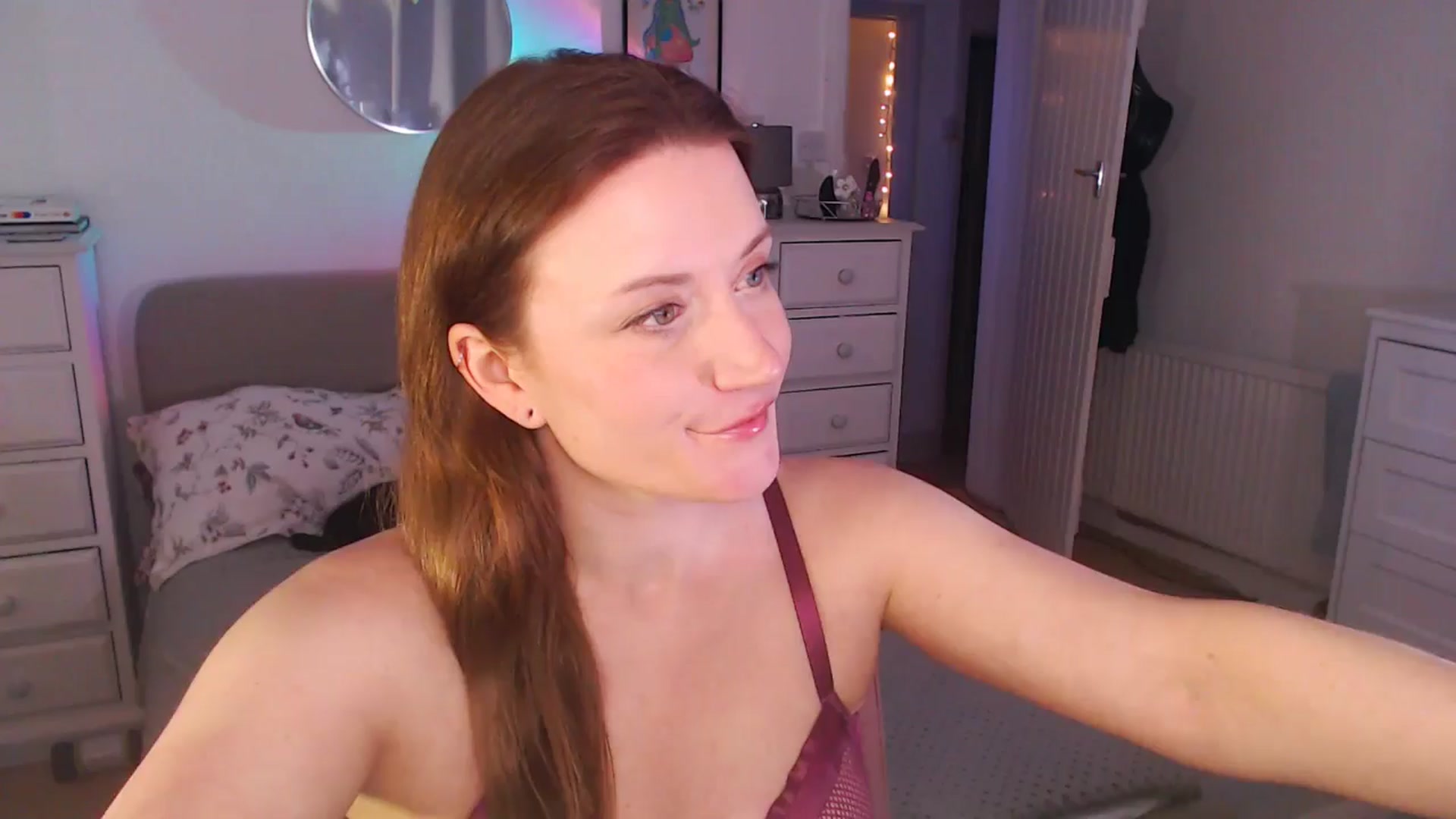 Gallery image thumbnail from xDaisyx's myfreecams stream on, 12/12/2024, 17:23 image 16 of 20