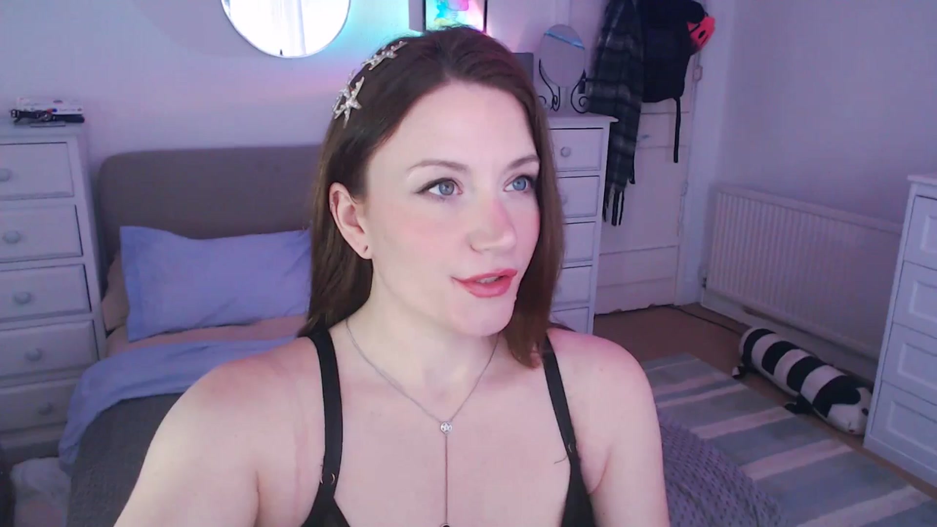 Gallery image thumbnail from xDaisyx's myfreecams stream on, 12/16/2024, 15:25 image 4 of 20