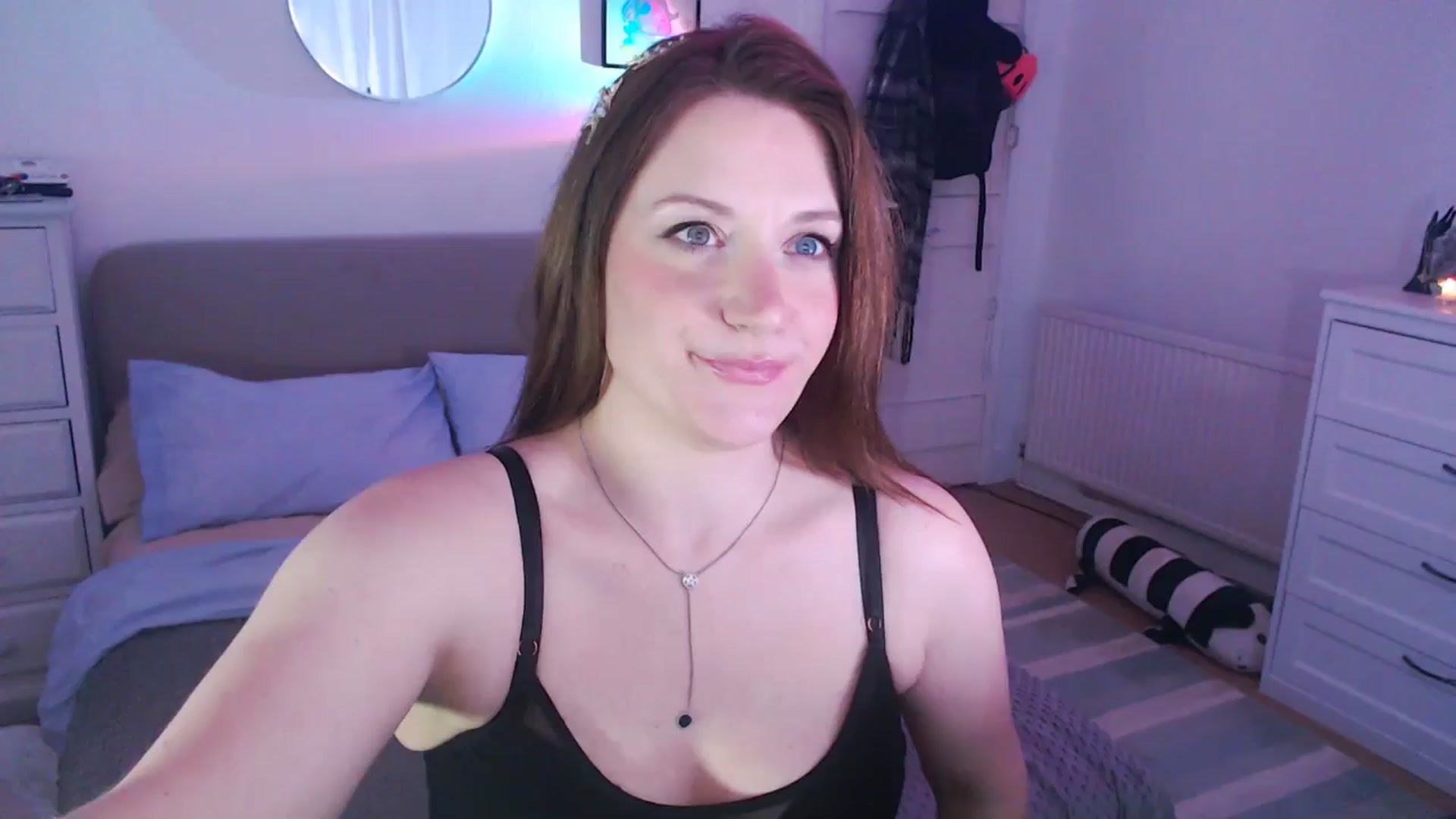 Gallery image thumbnail from xDaisyx's myfreecams stream on, 12/16/2024, 15:50 image 1 of 20