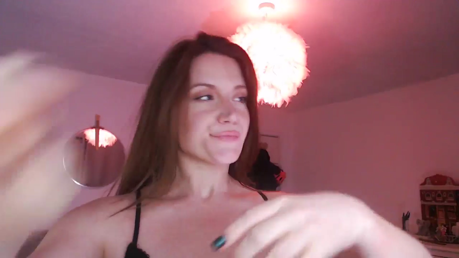 Gallery image thumbnail from xDaisyx's myfreecams stream on, 12/17/2024, 18:02 image 16 of 20