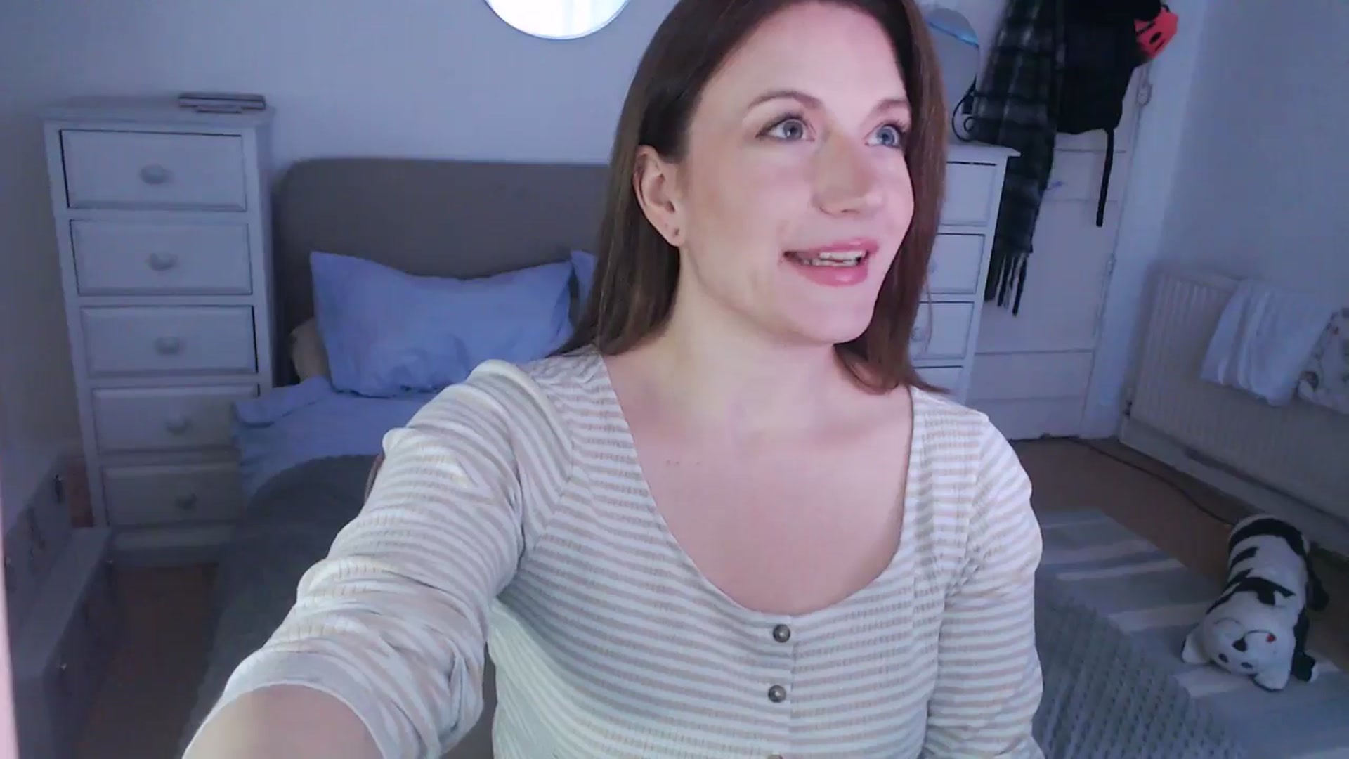 Gallery image thumbnail from xDaisyx's myfreecams stream on, 12/17/2024, 18:02 image 2 of 20