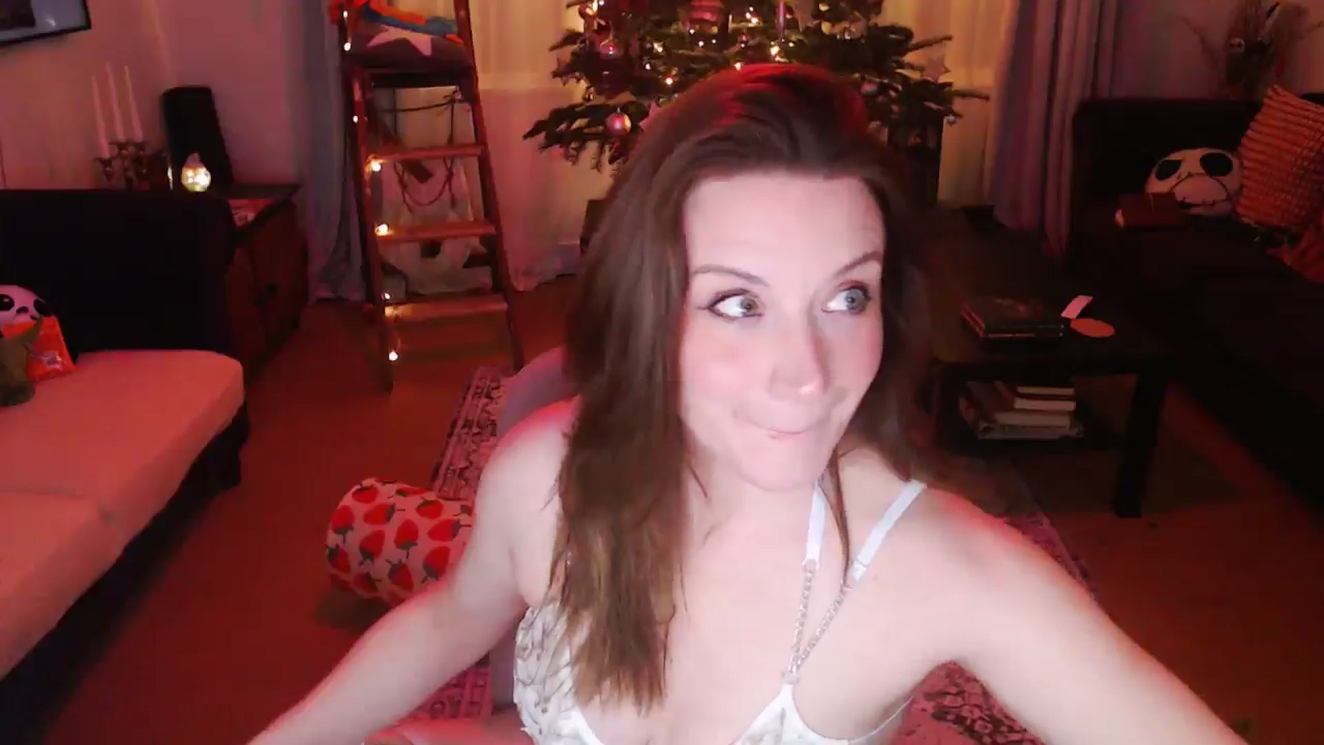 Gallery image thumbnail from xDaisyx's myfreecams stream on, 12/20/2024, 24:58 image 3 of 20