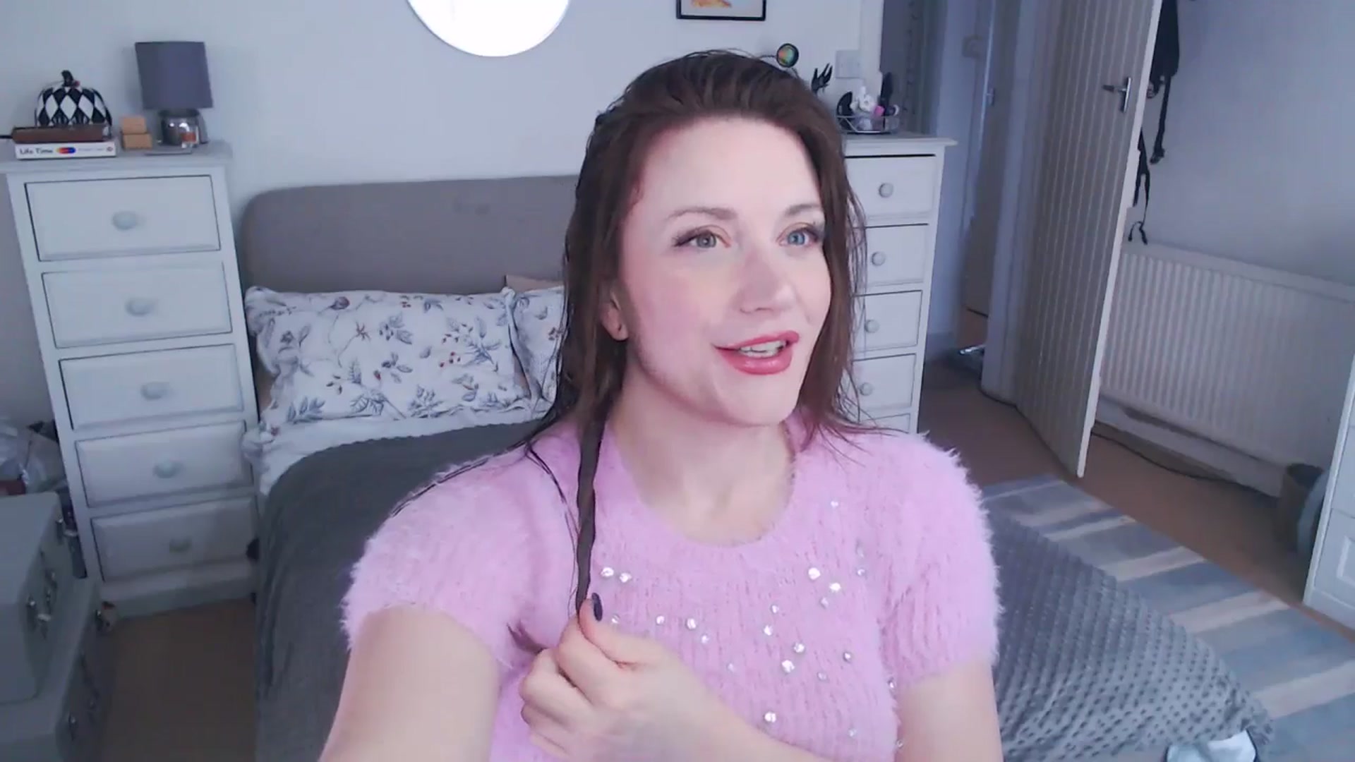 Gallery image thumbnail from xDaisyx's myfreecams stream on, 12/23/2024, 14:58 image 3 of 20