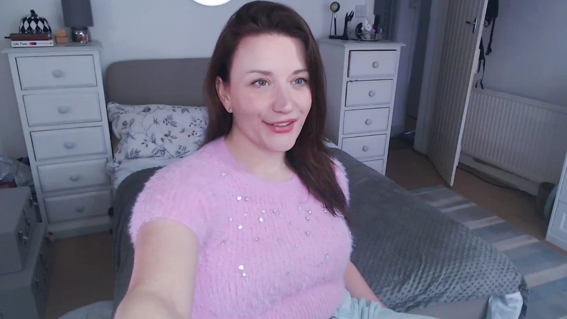 Gallery image thumbnail from xDaisyx's myfreecams stream on, 12/23/2024, 14:58 image 19 of 20