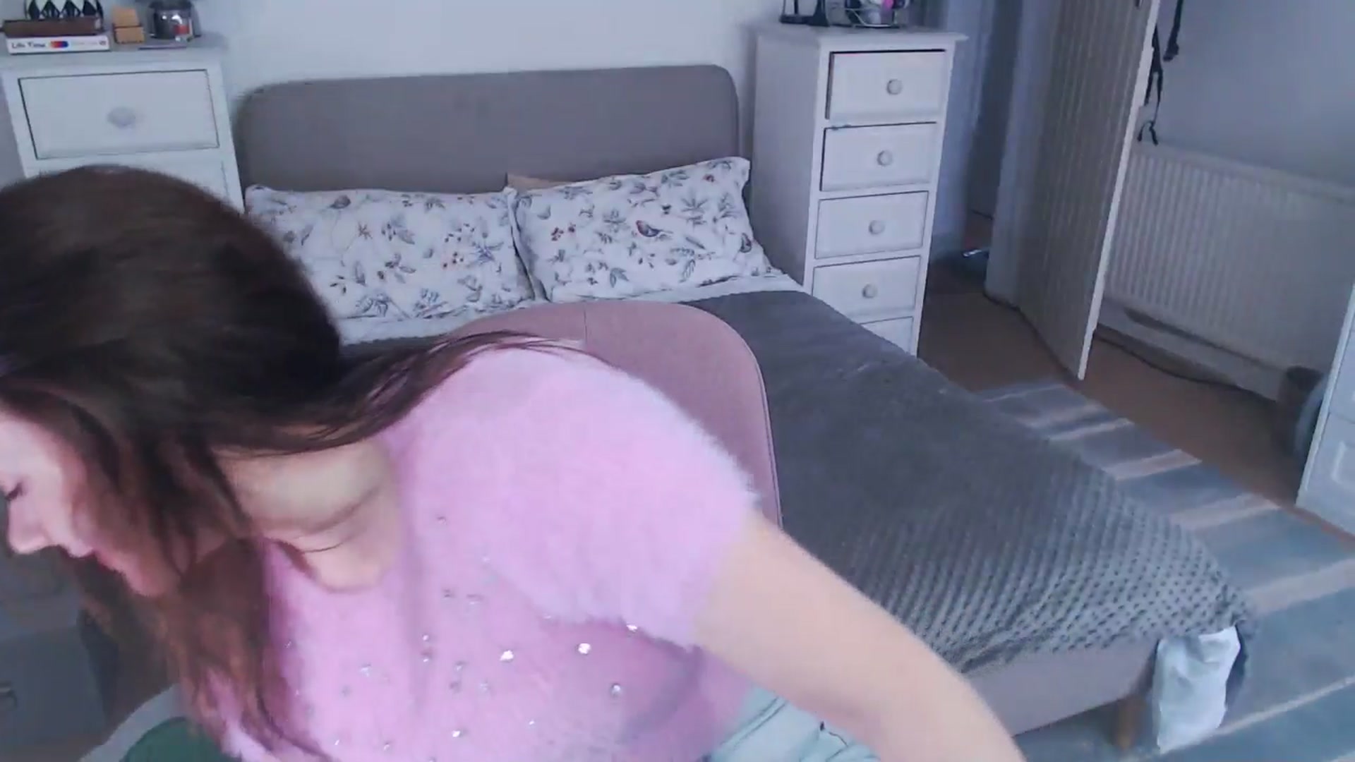 Gallery image thumbnail from xDaisyx's myfreecams stream on, 12/23/2024, 14:58 image 14 of 20