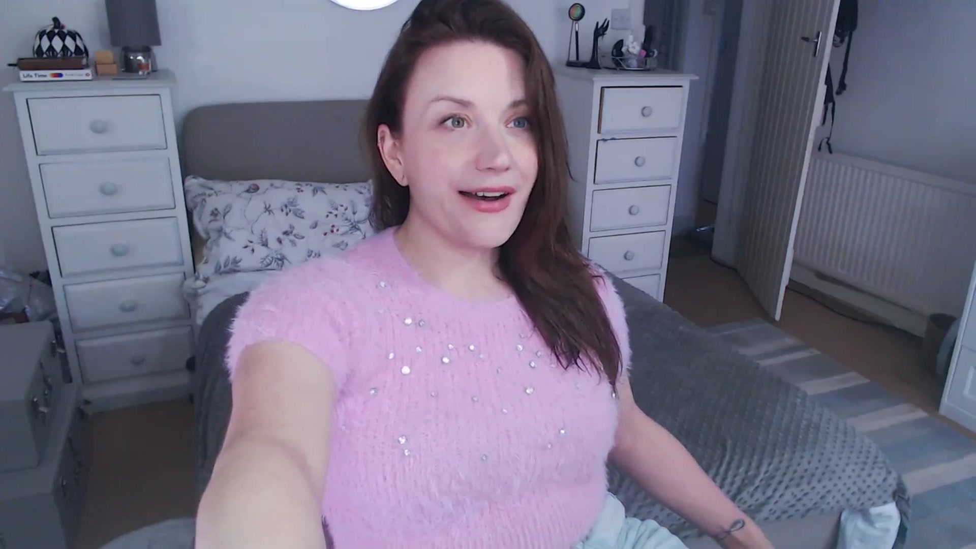 Gallery image thumbnail from xDaisyx's myfreecams stream on, 12/23/2024, 14:58 image 18 of 20