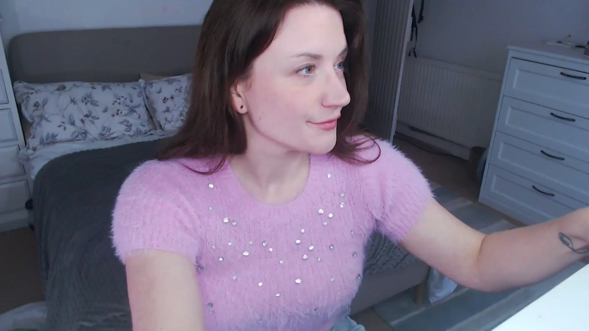 Gallery image thumbnail from xDaisyx's myfreecams stream on, 12/23/2024, 16:32 image 7 of 20