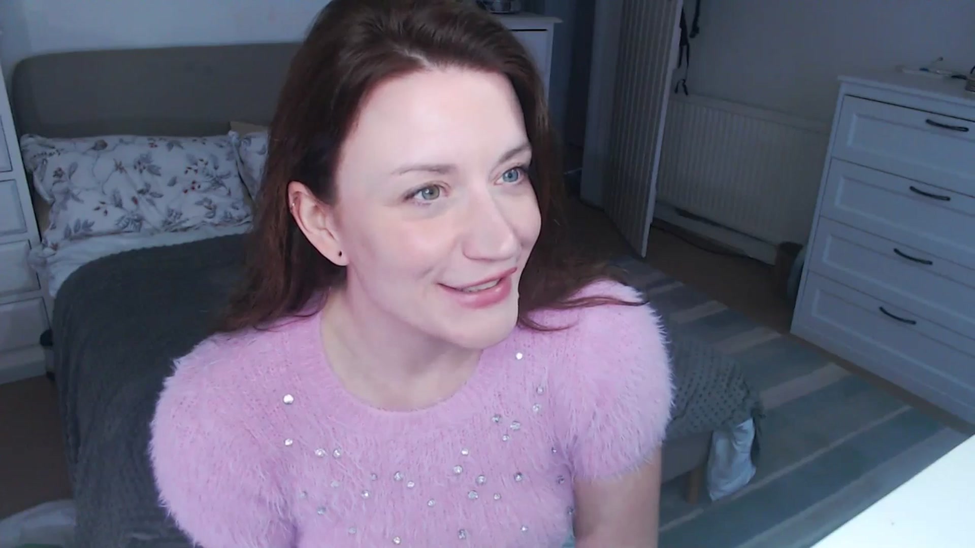 Gallery image thumbnail from xDaisyx's myfreecams stream on, 12/23/2024, 16:32 image 9 of 20
