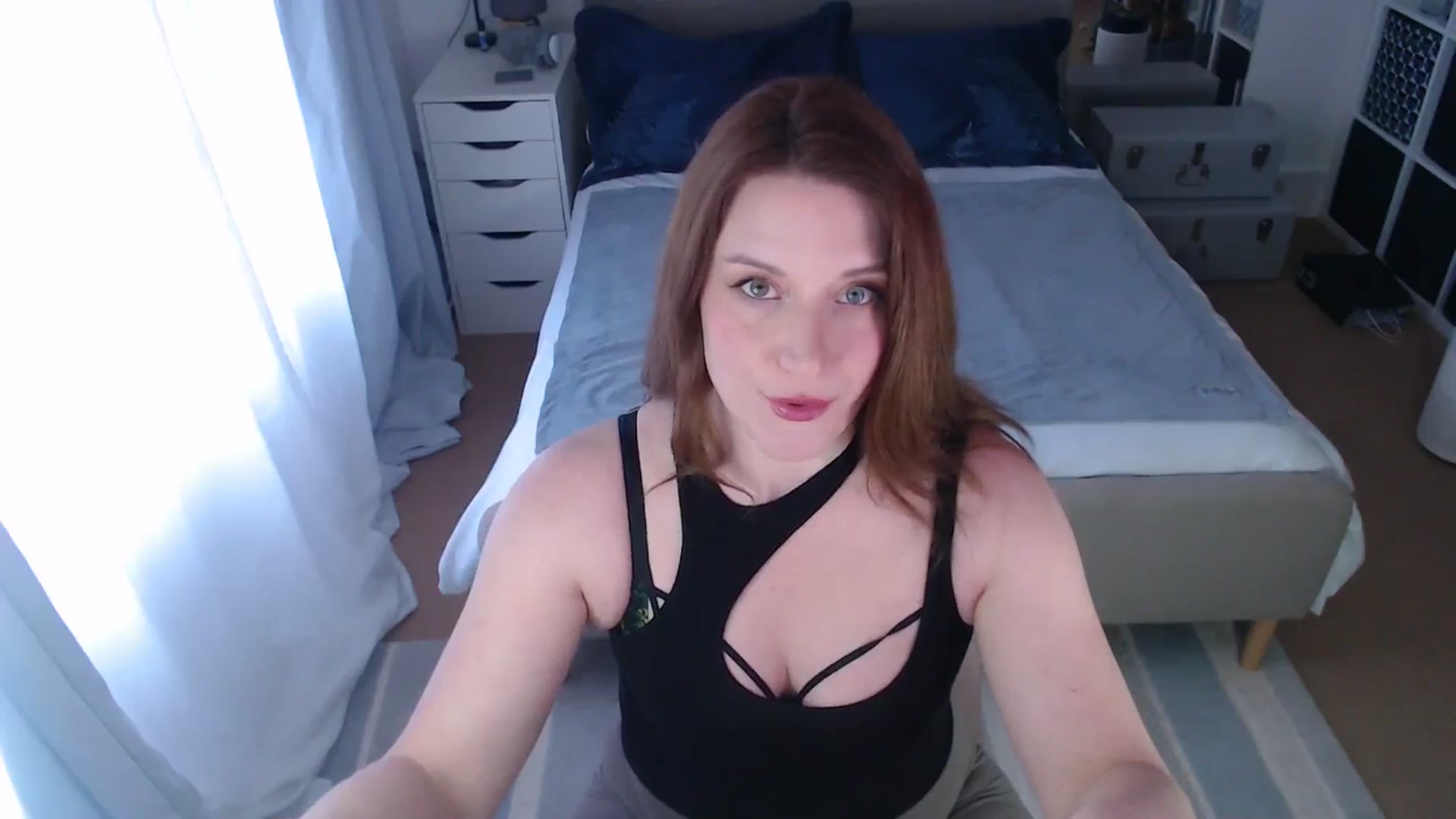 Gallery image thumbnail from xDaisyx's myfreecams stream on, 01/14/2025, 15:46 image 11 of 20