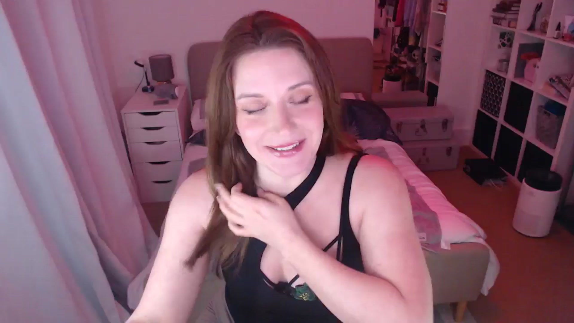 Gallery image thumbnail from xDaisyx's myfreecams stream on, 01/14/2025, 17:07 image 20 of 20