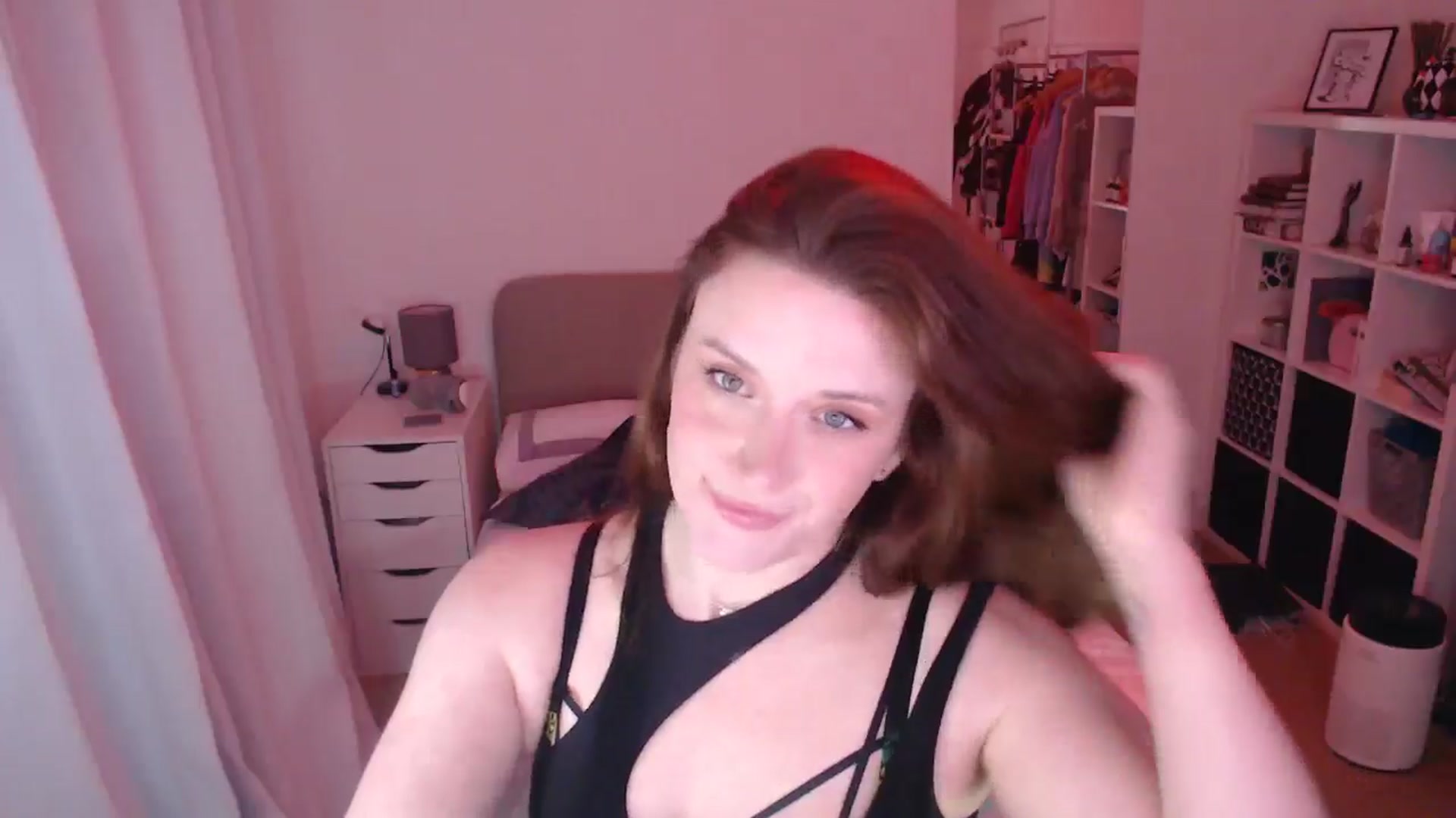 Gallery image thumbnail from xDaisyx's myfreecams stream on, 01/14/2025, 17:07 image 4 of 20