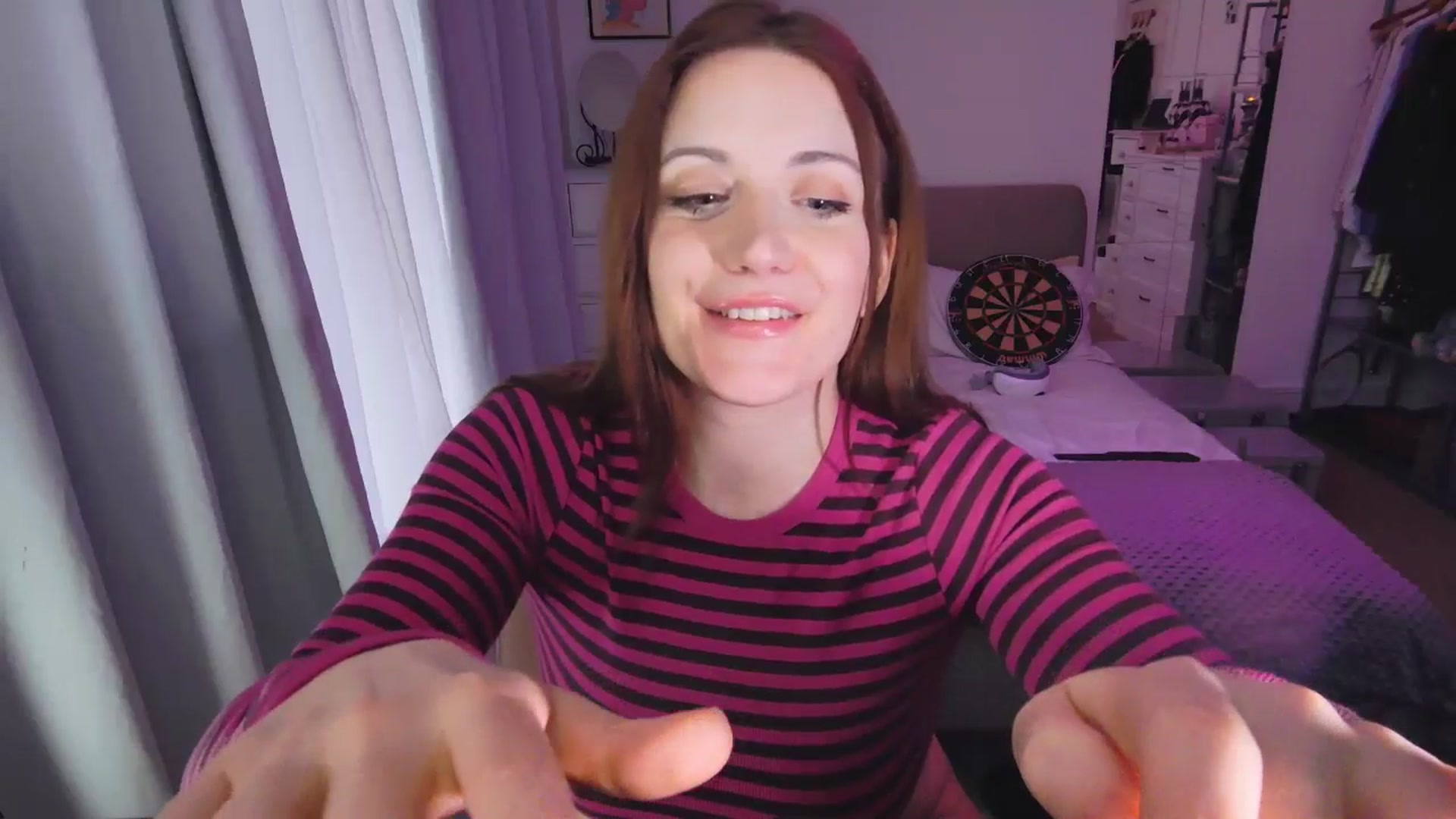 Gallery image thumbnail from xDaisyx's myfreecams stream on, 02/04/2025, 17:01 image 14 of 20