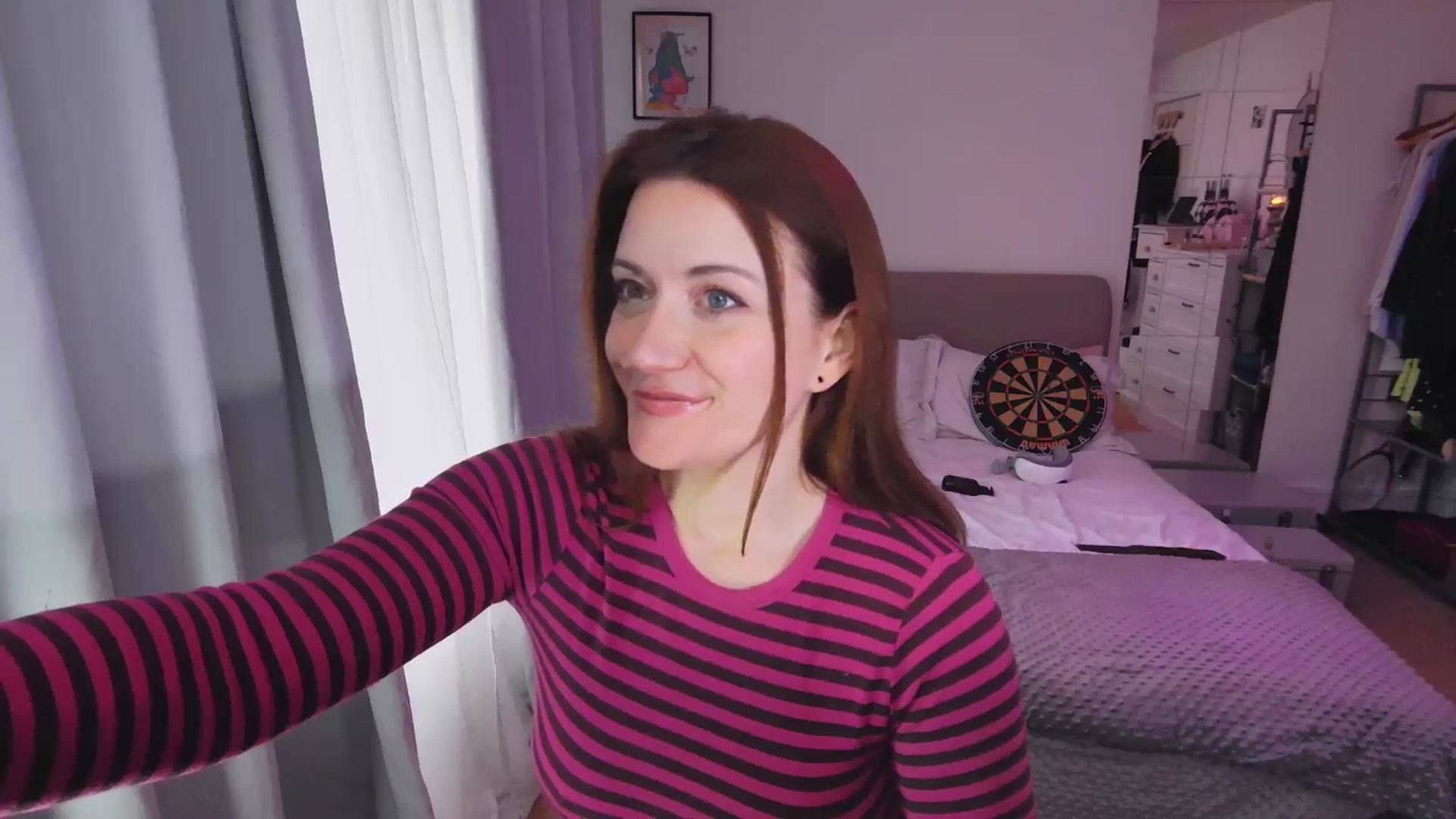Gallery image thumbnail from xDaisyx's myfreecams stream on, 02/04/2025, 17:01 image 10 of 20