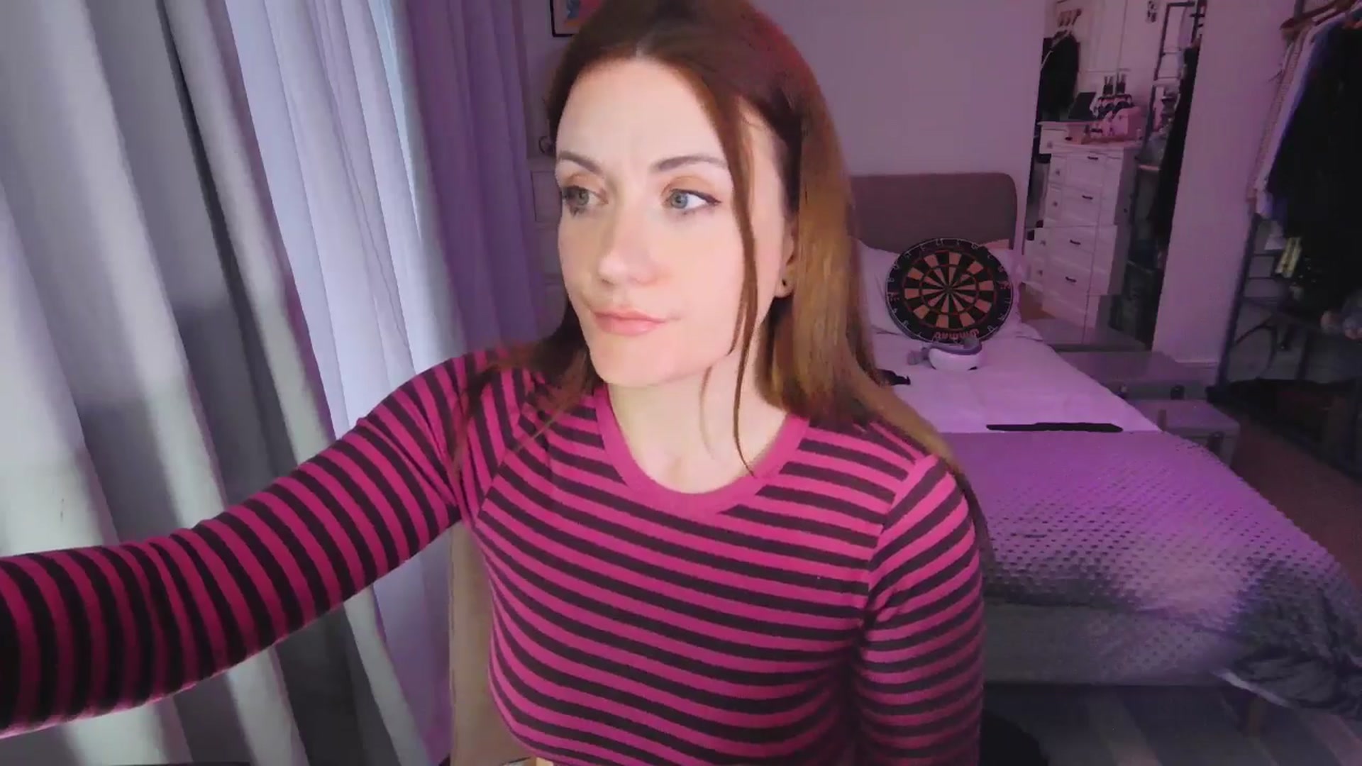 Gallery image thumbnail from xDaisyx's myfreecams stream on, 02/04/2025, 17:01 image 17 of 20