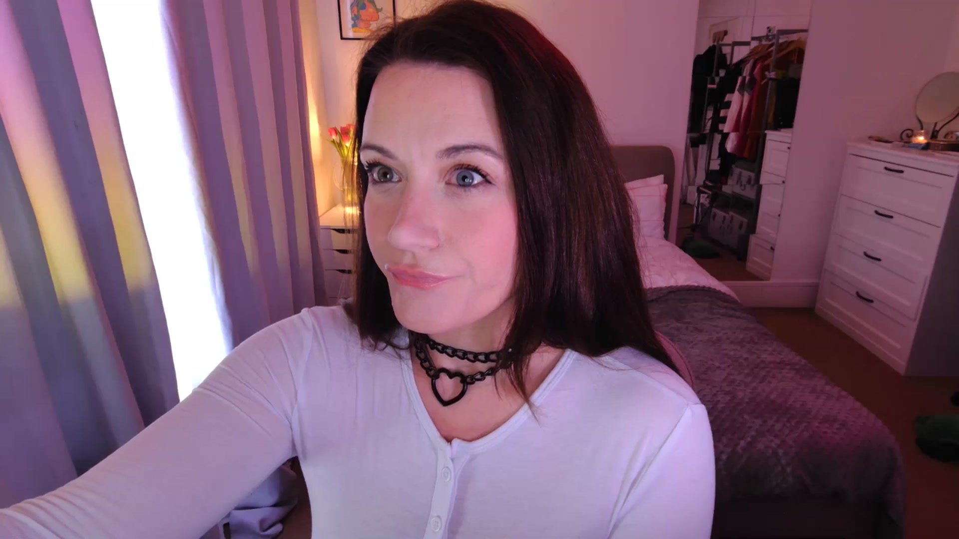Gallery image thumbnail from xDaisyx's myfreecams stream on, 02/25/2025, 17:02 image 9 of 20