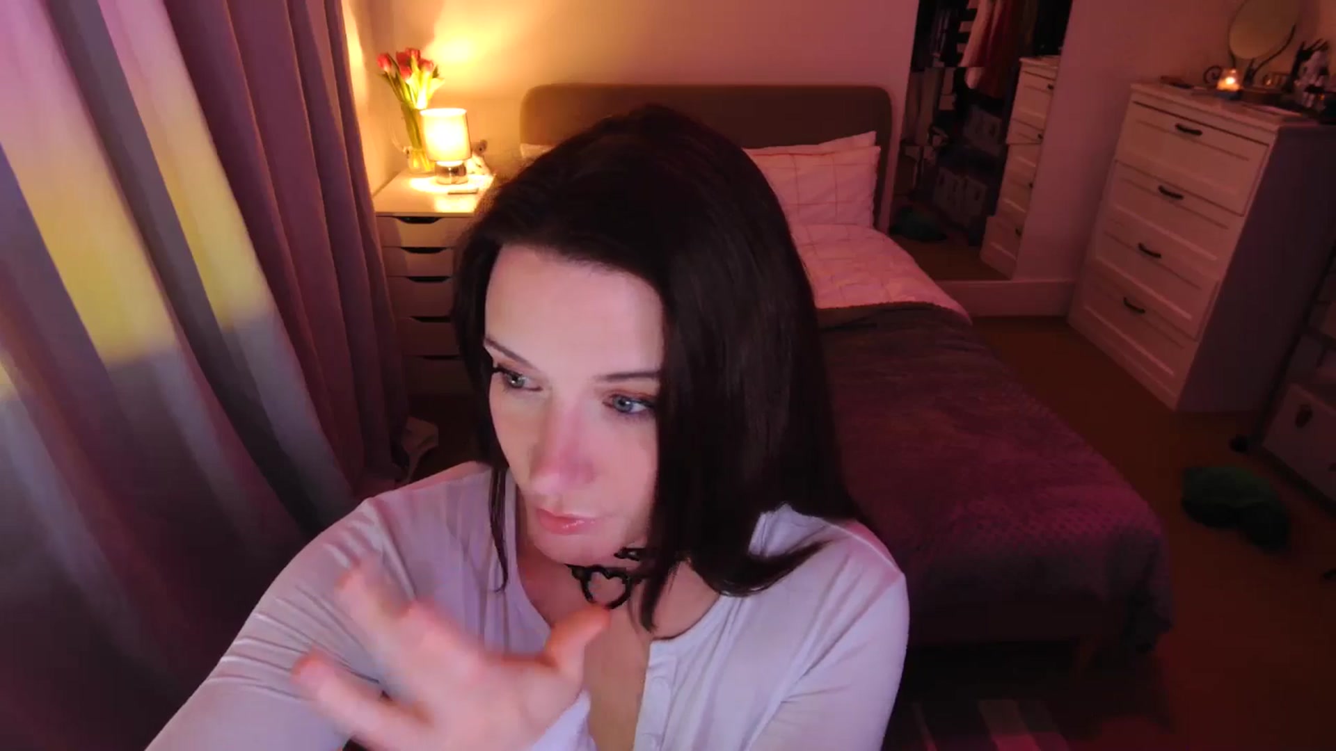 Gallery image thumbnail from xDaisyx's myfreecams stream on, 02/25/2025, 19:25 image 8 of 20