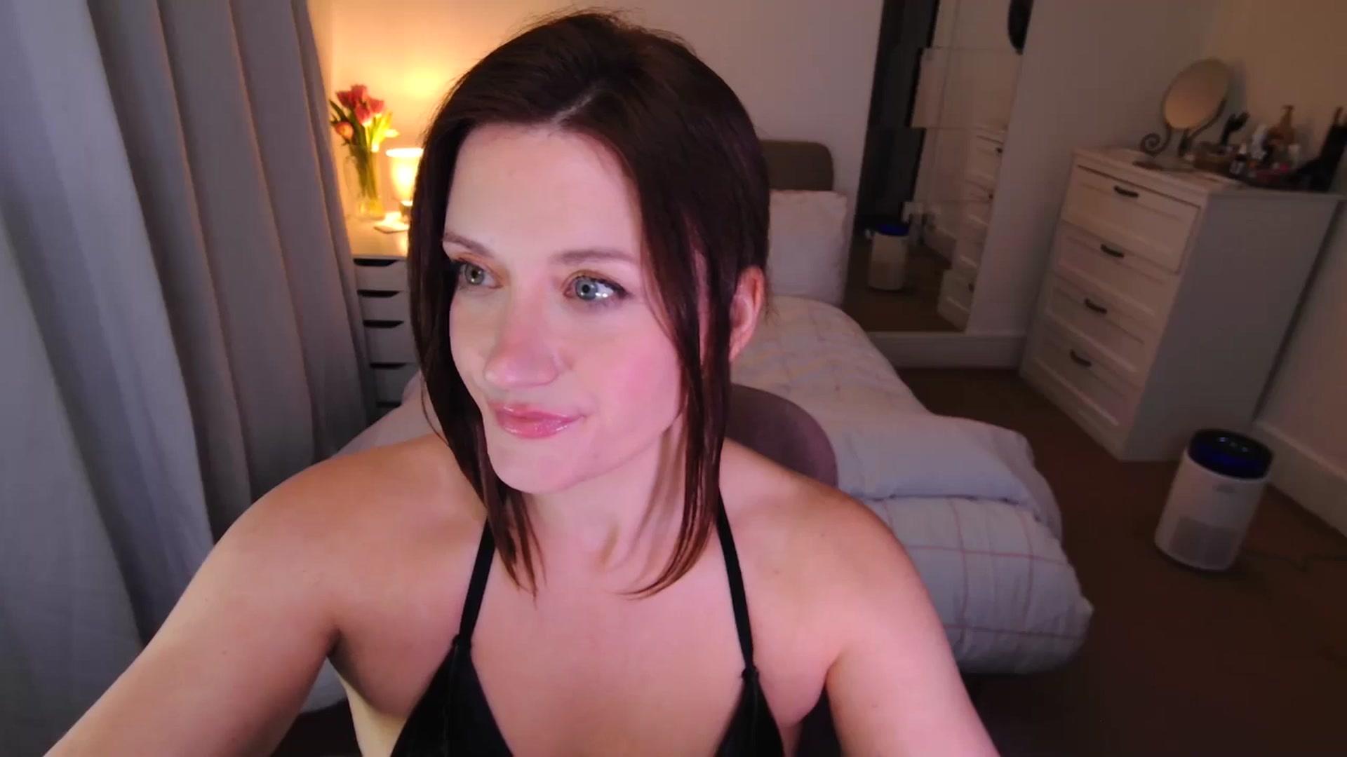 Gallery image thumbnail from xDaisyx's myfreecams stream on, 02/27/2025, 18:15 image 16 of 20