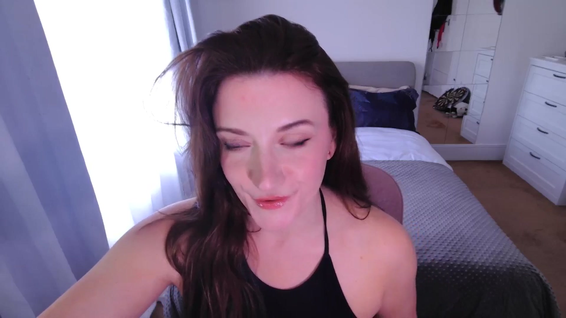 Gallery image thumbnail from xDaisyx's myfreecams stream on, 03/06/2025, 16:39 image 6 of 20
