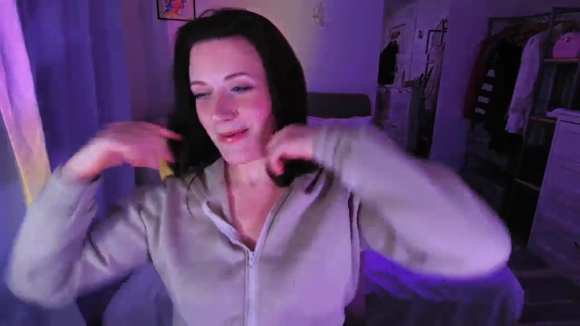Gallery image thumbnail from xDaisyx's myfreecams stream on, 03/11/2025, 21:23 image 7 of 20