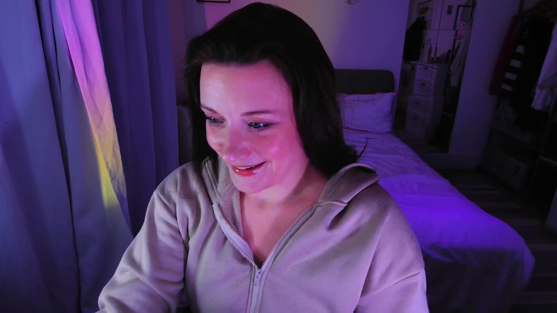 Gallery image thumbnail from xDaisyx's myfreecams stream on, 03/11/2025, 21:23 image 4 of 20