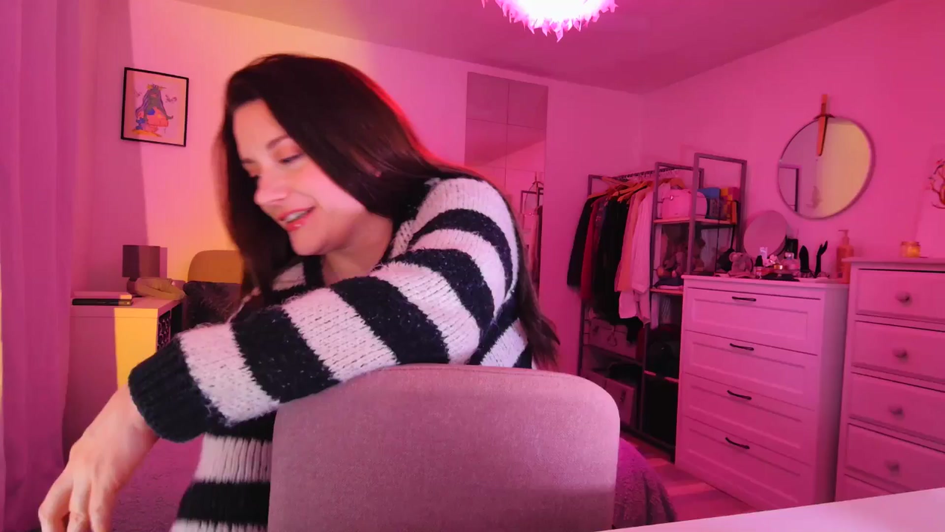 Gallery image thumbnail from xDaisyx's myfreecams stream on, 03/18/2025, 21:50 image 12 of 20
